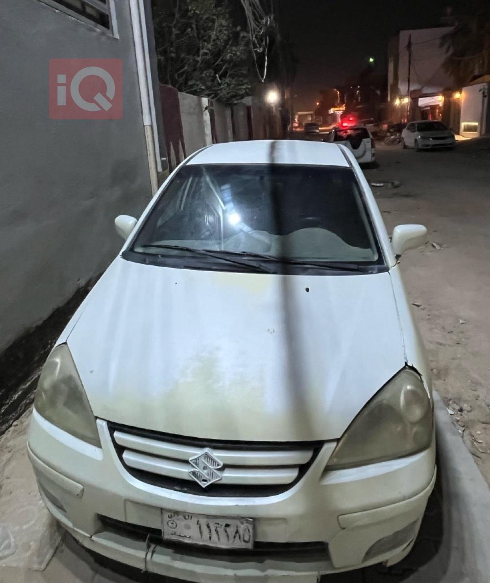 سوزوکی لیانا